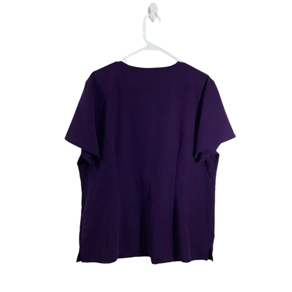 Figs Women’s Casma Three-Pocket Scrub Top - Picture 2 of 5